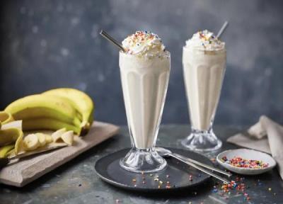 طرز تهیه نوشیدنی محلی موز و بستنی ، نوشیدنی غلیظ و خوشمزه خانگی طرز تهیه نوشیدنی محلی موز و بستنی ، نوشیدنی غلیظ و خوشمزه خانگی